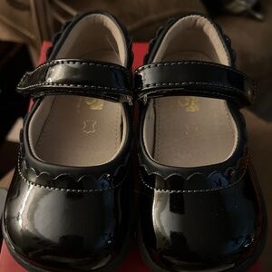 See Kai Run Jane II | Black Patent | Youth 2